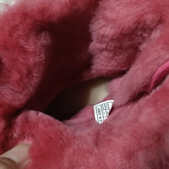 NWOT UGG Eva Bow Sheepskin & Fur Boots Sz.5 - Picture 15 of 16